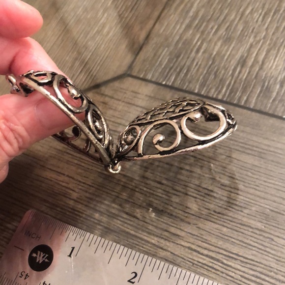 Vintage Filigree Open Cage Heart Necklace - Picture 12 of 17